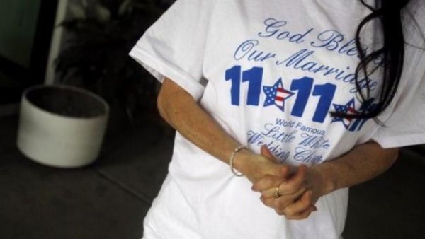 الاحتفالات حول العام بتاريخ ١١-١١-٢٠١١م.