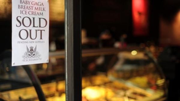 يشير هذا الإعلان إلى أن مثلجات حليب الأم قد نفدت!. 