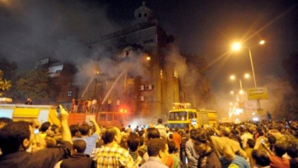 أحرقت كنيسة في مصر تنيجة لأحداث طائفية في مصر سببتها قضية كاميليا. أحرقت كنيسة في مصر تنيجة لأحداث طائفية في مصر سببتها قضية كاميليا.