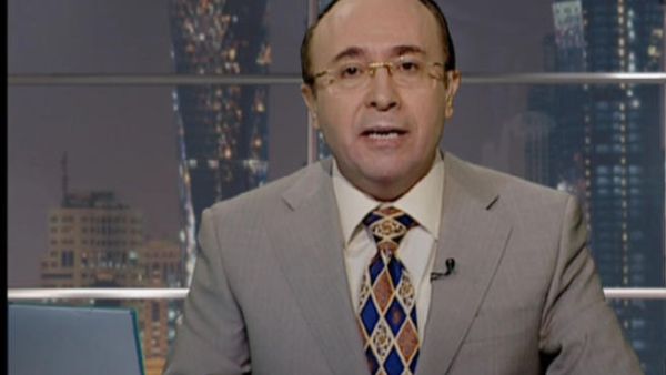 الدكتور فيصل القاسم مقدم برنامج الاتجاه المعاكس على قناة الجزيرة الرياضية  الدكتور فيصل القاسم مقدم برنامج الاتجاه المعاكس على قناة الجزيرة الرياضية