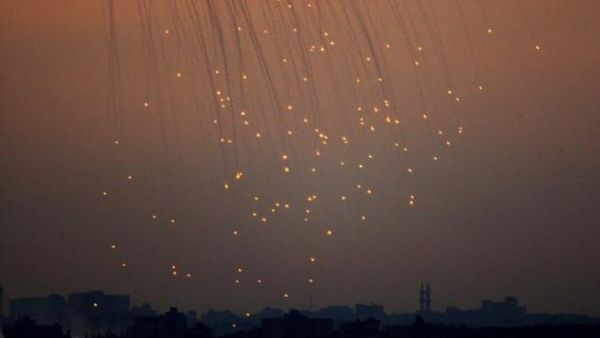 قنابل الفسفور التي ألقيت على غزة قبل ٣ أعوام. قنابل الفسفور التي ألقيت على غزة قبل ٣ أعوام.