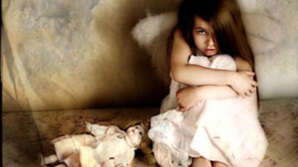 التوعية بالتحرش يساهم في حماية الأطفال منه. التوعية بالتحرش يساهم في حماية الأطفال منه.