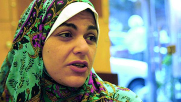 الناشطة المصرية نوارة نجم. الناشطة المصرية نوارة نجم.