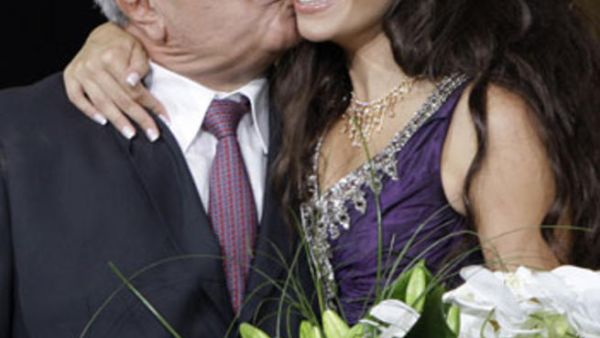 ملكة جمال لبنان الجديدة يارا خوري بعد تنصيبها. ملكة جمال لبنان الجديدة يارا خوري بعد تنصيبها.