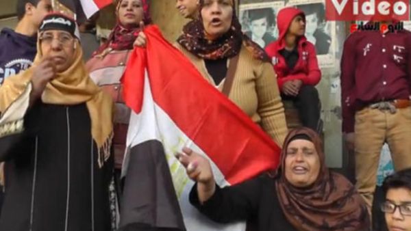 مصريات يتظاهرن ضد الرئيس محمد مرسي