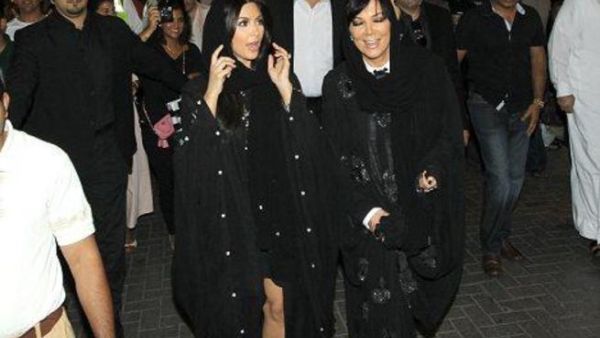 النجمة الامريكية كيم كاردشيان النجمة الامريكية كيم كاردشيان