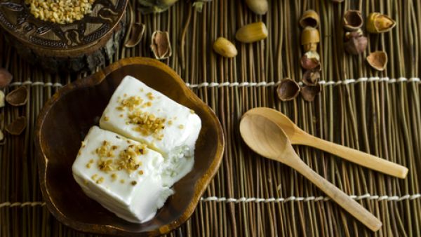 البوظة العربيّة بنكهة المستكة والفستق الحلبي