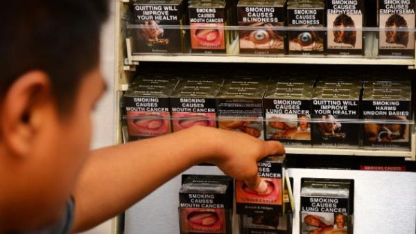 The use of shocking images on cigarette packaging has been introduced in Australia. (Globedia)