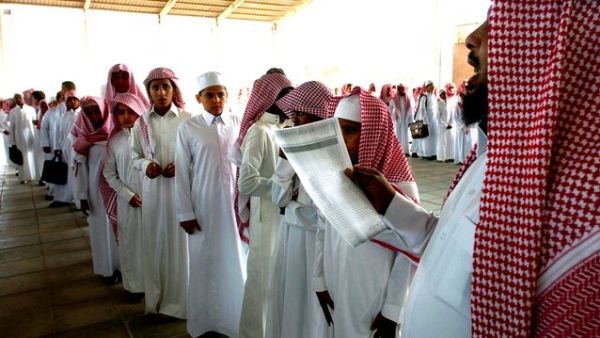 According to the new regulations Private and international schools can no longer hire non-Saudi teachers for Arabic language, Islamic education and social sciences. (Arab News)