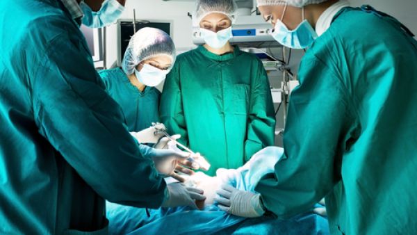 Under the current system, expats are banned for going to some hospitals in the morning unless it is an emergency. (File photo)