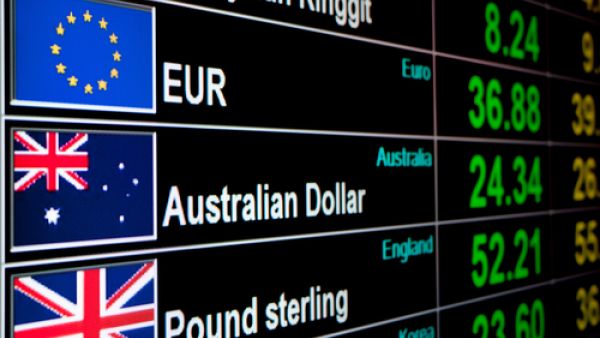 Insiders say bureaux de change have started to panic because they were woefully unprepared for the fallout from a Leave result in the EU referendum. (Shutterstock)