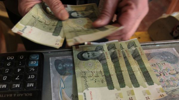 The US Principal Deputy Coordinator for Sanctions Policy has begun a diplomatic campaign with businesses to clarify the US stance on banking transactions with Iran.   (AFP/Al Saadi)
