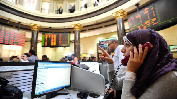 Egypt's current foreign reserves stand at $16.564 billion, still less than half of the foreign reserves Egypt had before Hosni Mubarak's removal when they were almost $36 billion.   (File photo)