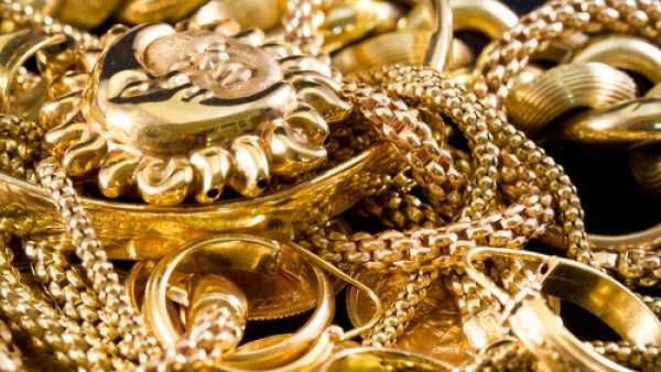 Gold 24K, the purest possible, currently sells for approximately EGP 522, the new 14K sells for EGP 304.6. (Shutterstock)