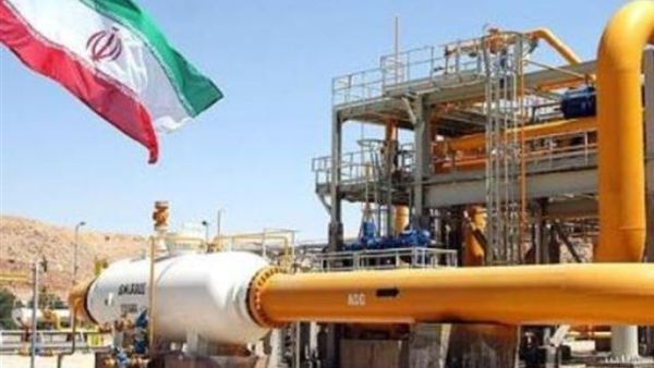 Critics of the new contract are worried about giving foreign companies a stake in the fields. (File photo)
