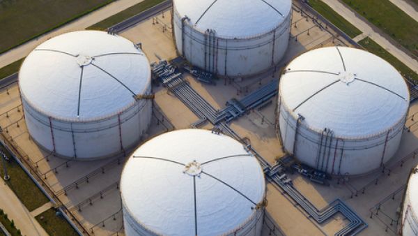 Oman envisages Ras Markaz to be one of the largest oil storage hubs worldwide. (Shutterstock)