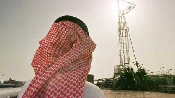 The Saudi Cabinet of Ministers met Monday in Riyadh to review market sentiments expressed last week at an international energy conference in Houston. (File photo)