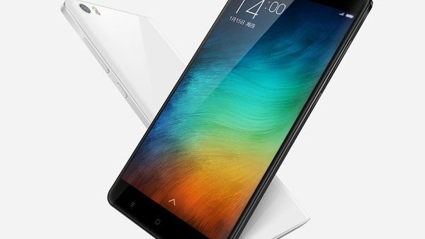The next batch of the Xiaomi Mi Note 2 will be compatible with global LTE bands, preventing you from running into network compatibility issues irrespective of which country you live in. (Technologiageek.com)