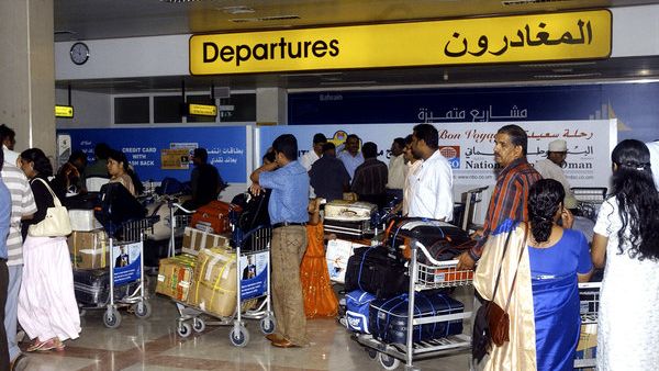 There is huge dip in the number of new projects in Oman due to lower oil prices and this has led to retrenchment of workers. (Arabian Business)
