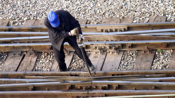 Oman will start work on an ambitious new railway project between Buraimi and Sohar. (Shutterstock) Oman will start work on an ambitious new railway project between Buraimi and Sohar. (Shutterstock)