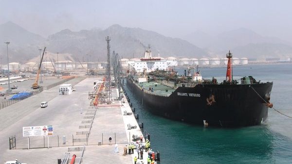 The Fujairah port is the second largest — behind Singapore — bun­kering port in the world. (FujairahPort.ae)