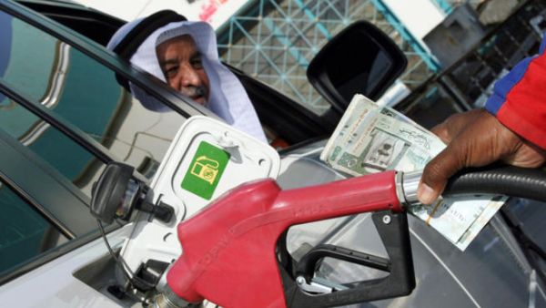 Forecasters predict cheap oil prices will lead to economic turmoil in Saudi Arabia in 2016. (AFP)