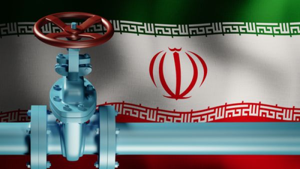 قدرة إيران على شحن 4 ملايين برميل خلال 24 ساعة أمر عادي في ضوء إنتاجها الحالي البالغ 3 ملايين برميل يوميًا، فضلاً عن المخزون النفطي لديها، الذي خزنته أثناء فترة العقوبات، في الموانئ الإيرانية
