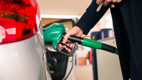 Keeping your engine on when not necessary is a sure way to waste petrol. (Shutterstock)