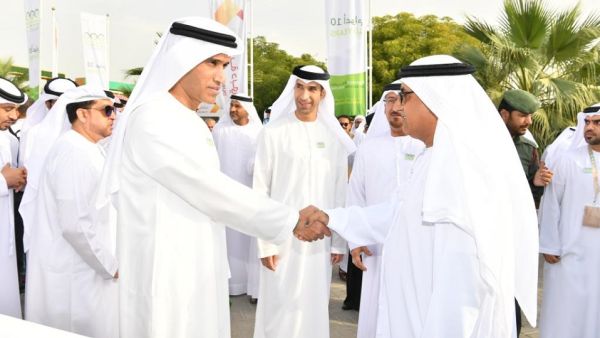 يوسف الرئيسي، المدير التنفيذي للشؤون الحكومية في شركة الفطيم للسيارات يستقبل عبدالله البسطي، الأمين العام للمجلس التنفيذي لإمارة دبي، لإطلاعه على تقنيات الفطيم للسيارات يوسف الرئيسي، المدير التنفيذي للشؤون الحكومية في شركة الفطيم للسيارات يستقبل عبدالله البسطي، الأمين العام للمجلس التنفيذي لإمارة دبي، لإطلاعه على تقنيات الفطيم للسيارات