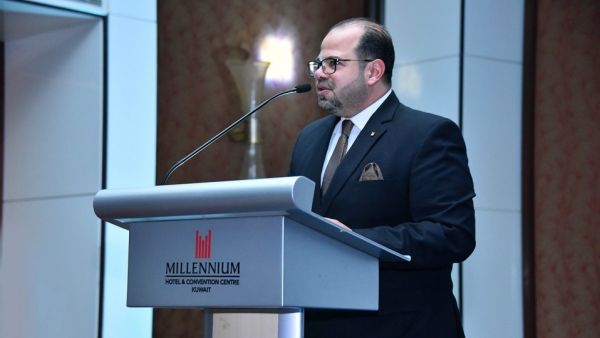 السيد فياض عماد، مدير التسويق والمبيعات