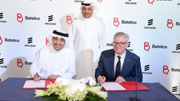 1.	رئيس مجلس إدارة شركة بتلكو، الشيخ عبدالله بن خليفة آل خليفة، والرئيس التنفيذي لشركة إريكسون، بوري إيكهولم،  يوقعان اتفاقية شراكة لإطلاق شبكة الجيل الخامس (5G) في مملكة البحرين بحضور كريم من سعادة وزير المواصلات والاتصالات المهندس كمال بن أحمد محمد