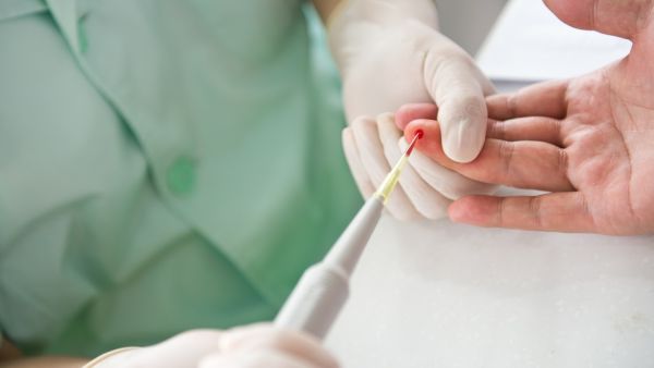 A new device is capable of screening blood that captures 3.5 times the number of cancer cells as the current method. (Shutterstock)