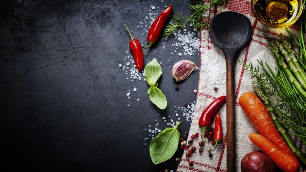 5 Professions for People Who 'Live to Eat'. (Shutterstock)