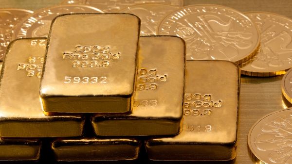 Gold Prices Rise Following Powell Testimony. (Shutterstock)