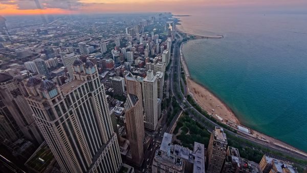 Most of these European tourists come to Lebanon as part of tour groups organized by travel agencies. (Shutterstock)