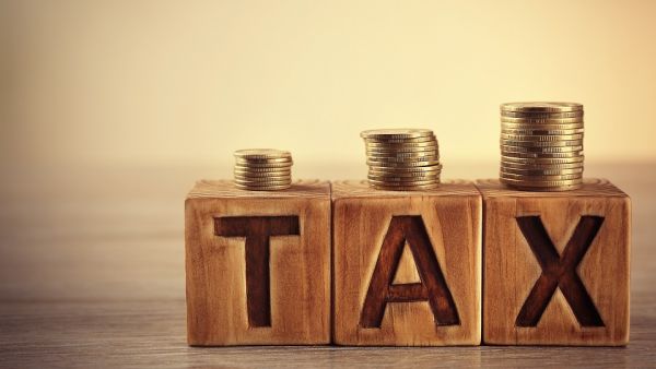 Iran’s tax income rose 14.1 percent during the last Iranian calendar year. (Shutterstock)