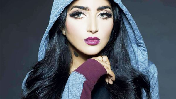 الفنانة الخليجية بثينة الرئيسي