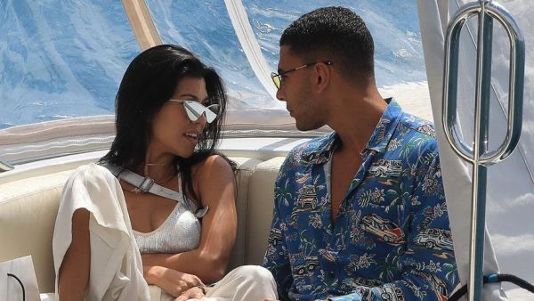 كورتني كارداشيان برفقة حبيبها الجزائري يونس بنجيما