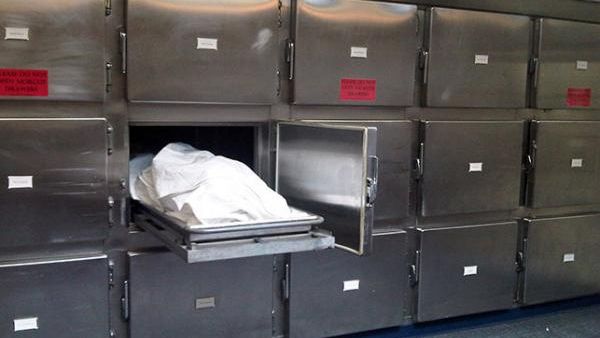 اكتشاف طفل حي بمغسلة أموات الطائف