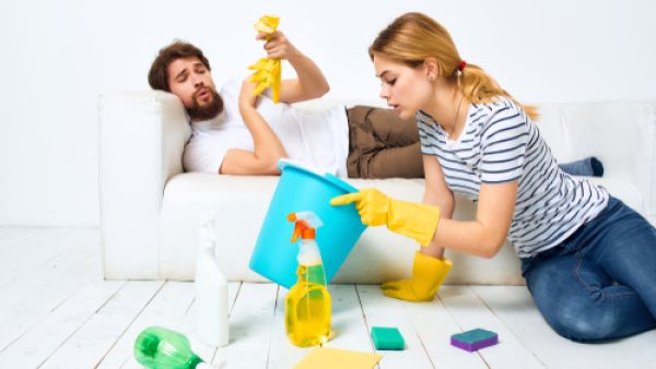 وجود الكراكيب والفوضى فهي تعتبر أحد الامور الرئيسية التي تجلب الفقر
