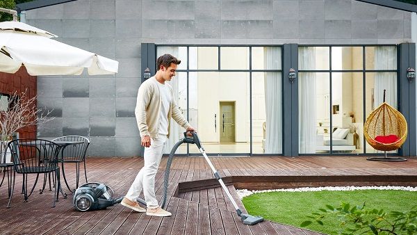 With increased awareness on indoor health and hygiene, innovative, trendy and easy to use vacuum technologies on the rise. With increased awareness on indoor health and hygiene, innovative, trendy and easy to use vacuum technologies on the rise.