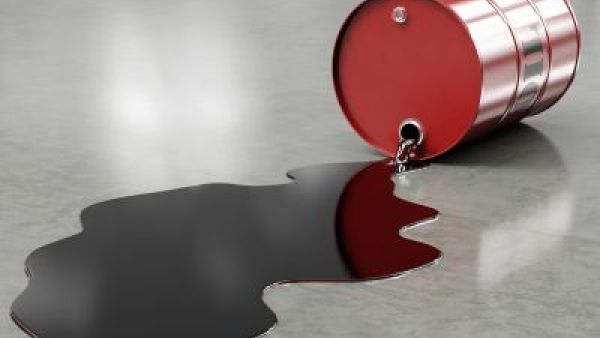 Kuwait is attempting to combat falling oil prices. (Shutterstock)