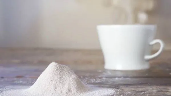أكواب مصنوعة من رماد الموتى