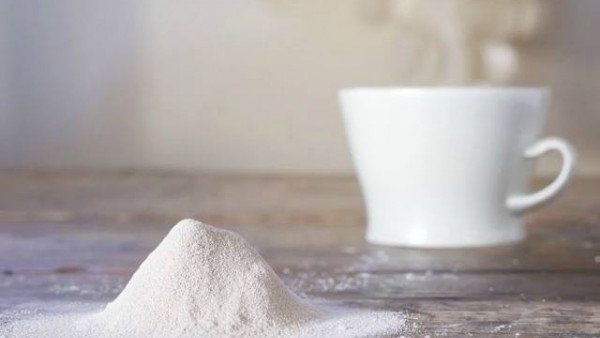 أكواب مصنوعة من رماد الموتى