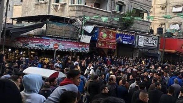 Hamas raids Gaza homes (Twitter)