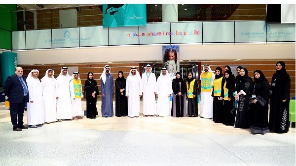 The DP World team then took part in a day of volunteer activities, including interacting with children, helping clean waiting areas and playrooms distributing gifts and toys.