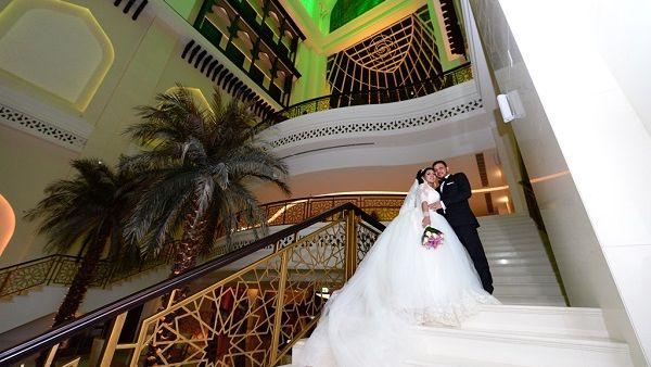 يمكن للعروسين الراغبين في تحقيق أقصى استفادة من هذا الملاذ الفاخر، التفكير في خوض تجربة إقامة لا تنسى. يمكن للعروسين الراغبين في تحقيق أقصى استفادة من هذا الملاذ الفاخر، التفكير في خوض تجربة إقامة لا تنسى.