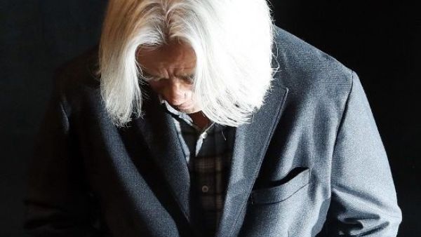 The playwright Lee Youn-taek apologized on Monday after allegations that he sexually assaulted three actresses and raped another (Twitter)