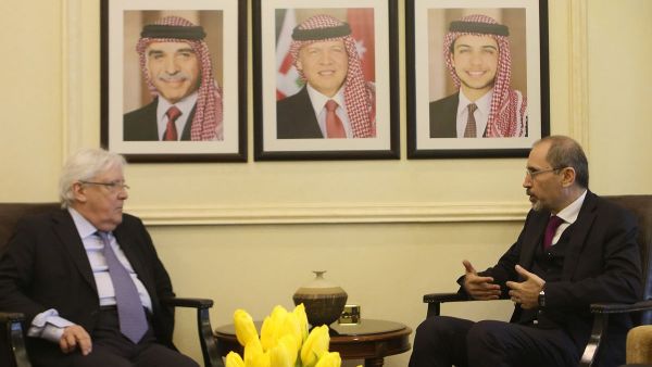 Minister of Foreign Affairs and Expatriates Ayman Safadi and U.N. Special Envoy for Yemen Martin Griffith (Twitter)