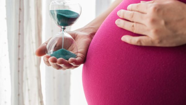 أعراض الطلق الحقيقي وجود آلام شديدة في الظهر والبطن